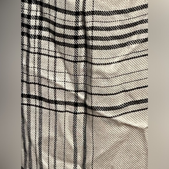 MAX STUDIO Over the Shoulder NWT Black Plaid Top Long Sleeve Ties Romantic Med - Picture 15 of 16